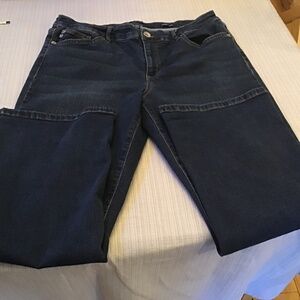 Chap mid rise crop kick jeans